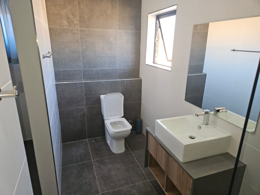 5 Bedroom Property for Sale in Wilkoppies North West